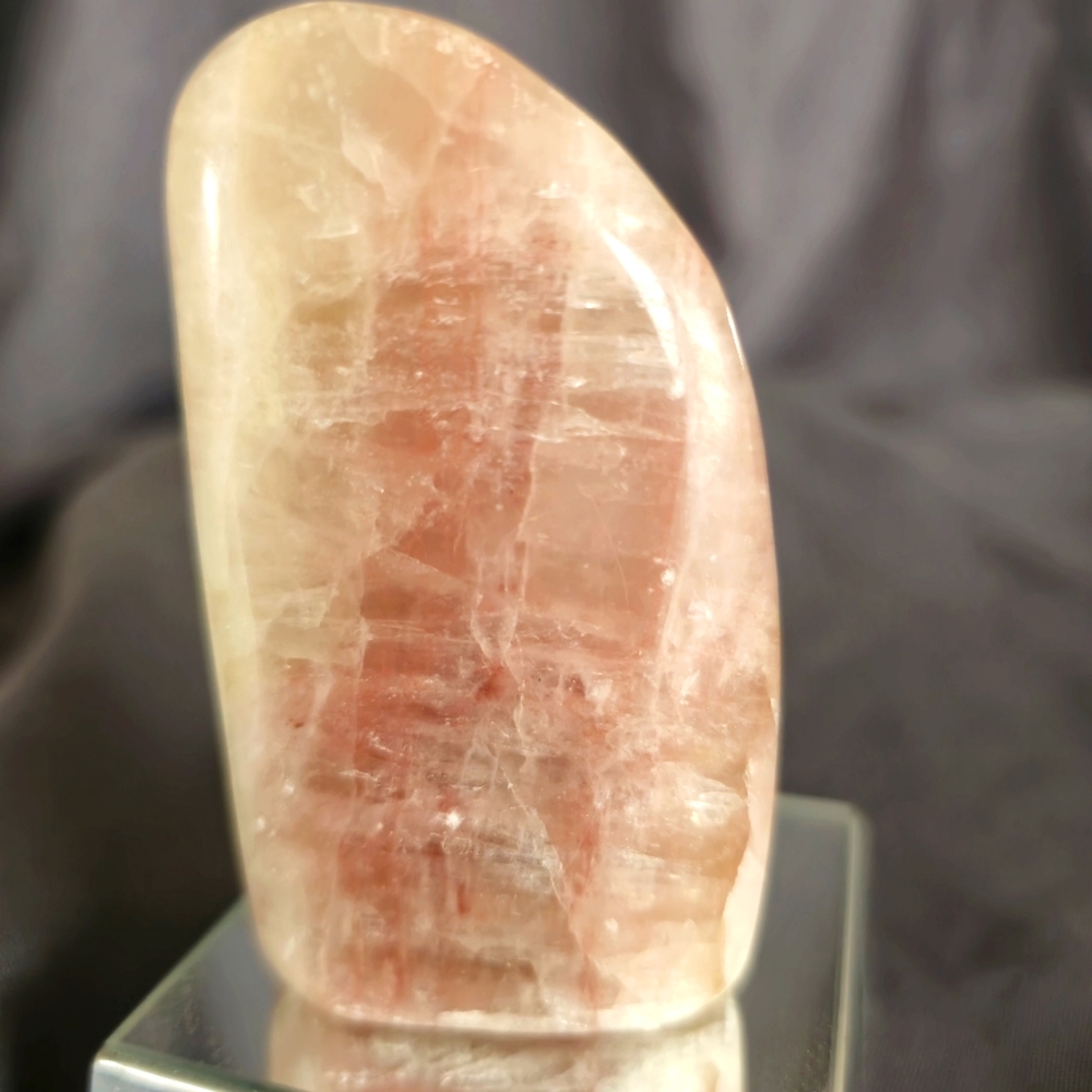 Strawberry Quartz - Picture 3 of 4